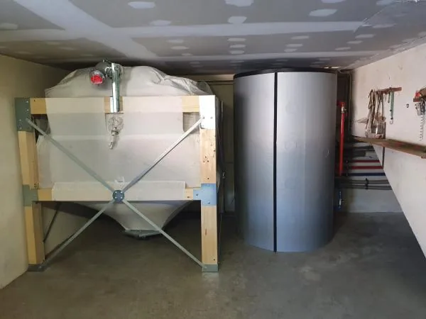 Silo de stockage et ballon dans une chaufferie